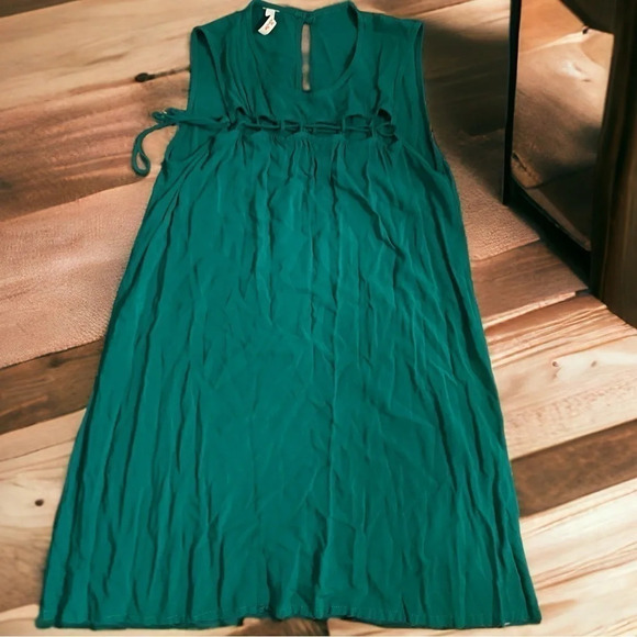 2 Hearts Emerald Green Mini Dress - Picture 1 of 9
